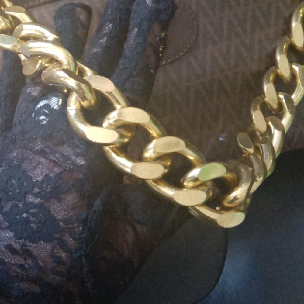 Chunky Gold Chain Strap - Picture 6 of 6